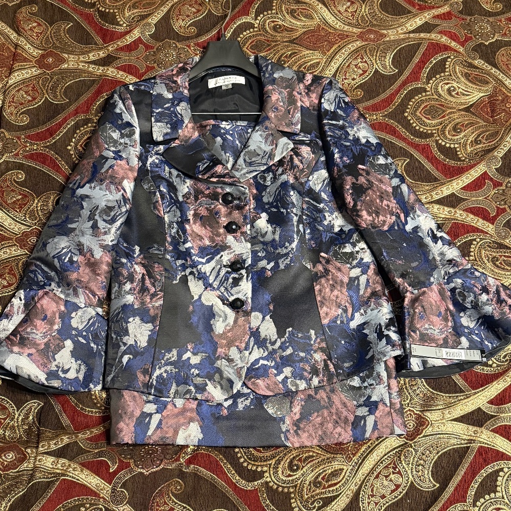 Tahari ASL Beautiful Skirt Suit Size 10